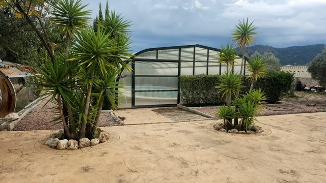 Chalet con dos casas en Sax - foto 2