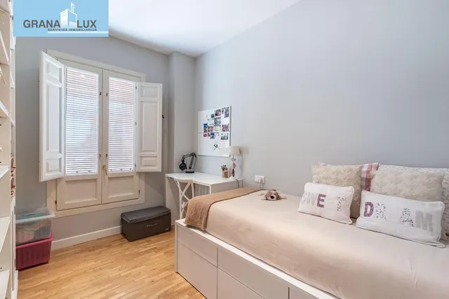Exclusivo Piso Dúplex en el Corazón de Granada — 26