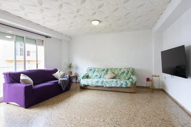 ¡amplia vivienda en pleno centro de Algemesí con garaje! — 2