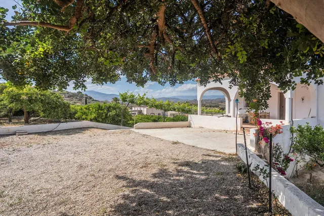 Casa con parcela en perfecto estado - foto 5