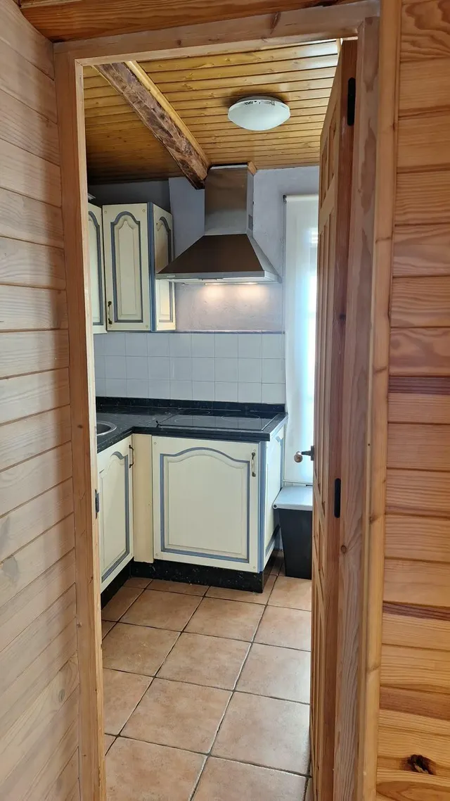 Encantadora Casa con Terreno en Bembibre por solo €77,000 — 26