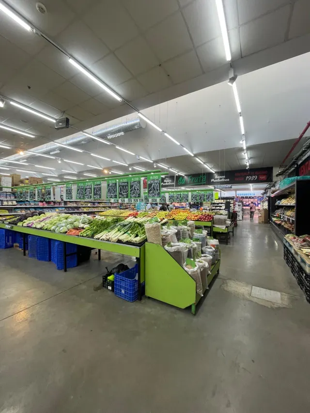 Gran nave comercial en alquiler de 5.500 m2 con 145 plazas d - foto 4