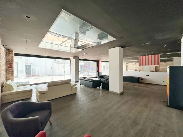 Local comercial 219m² en venta - Marbella — 10