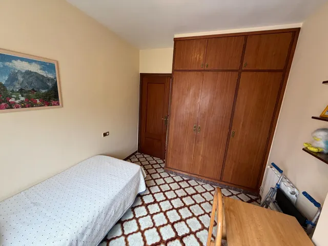 VIVIENDA ADOSADA DE 3 PLANTAS CON GARAJE , 4 habitaciones , AMPLIAS TERRAZAS EN SEGUR DE CALAFELL. — 19