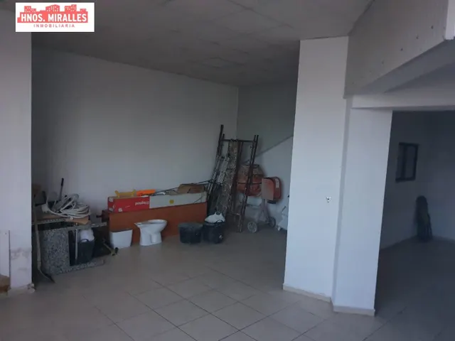 ALQUILA LOCAL COMERCIAL EN CIUDAD QUESADA DE 90 MTRS. — 2