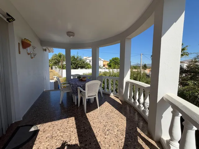 Espectacular Chalet en La Pobla de Vallbona - Ideal para Vivir — 18