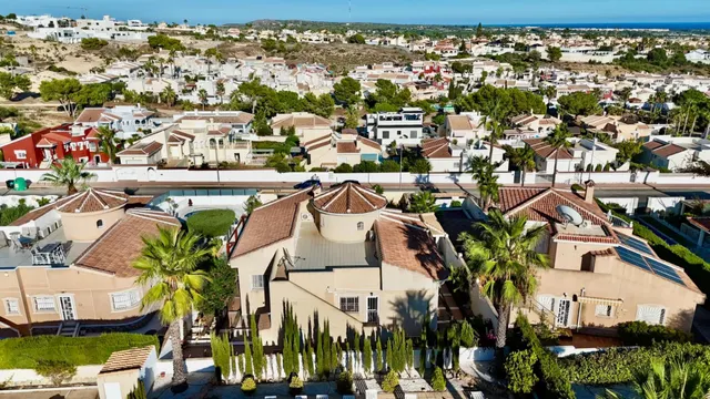 Villa 4 habitaciones 219m² en venta - Doña Pepa — 41