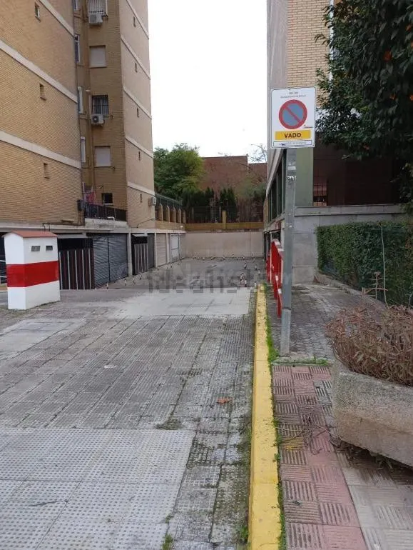 Plaza de aparcamiento en Urbanización Las Gardenias – Calle  - foto 4