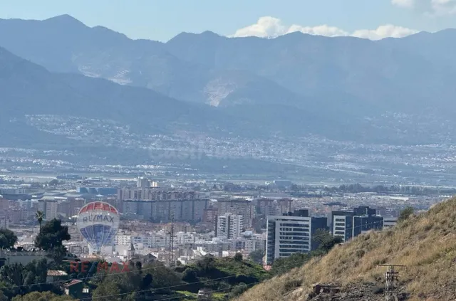 TERRENO URBANO , VISTAS AL MAR , A 5 MINUTOS DE MALAGA CENTR - foto 5