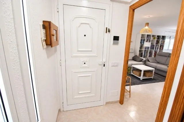 Casa INDEPENDIENTE con PISCINA PRIVADA en CALAFELL - foto 3