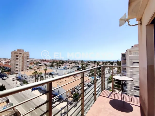 Fantástico apartamento con vistas al mar en Torrevieja, Alicante — 9