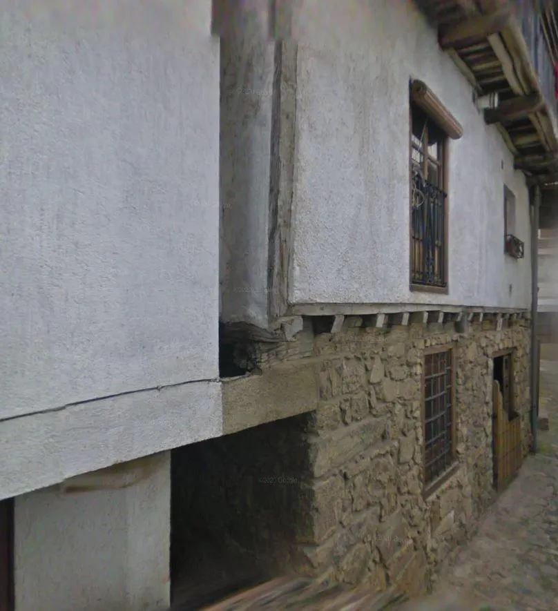 Urbis te ofrece una casa en venta en Candelario, Salamanca.