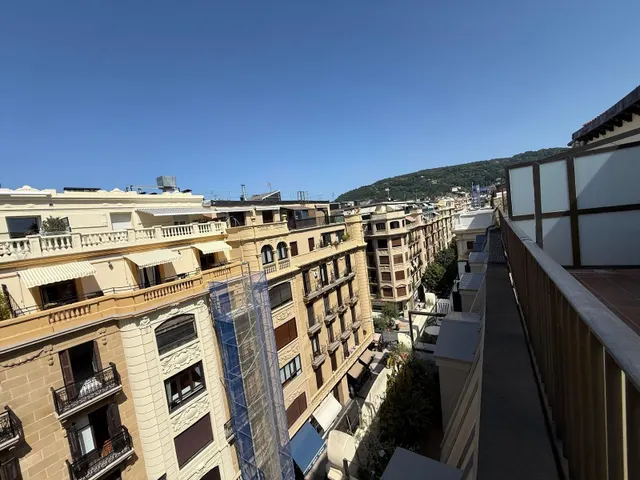 ATICO DE CAPRICHO CON TERRAZA DESPEJADA PRIMERA ZONA GROS — 9