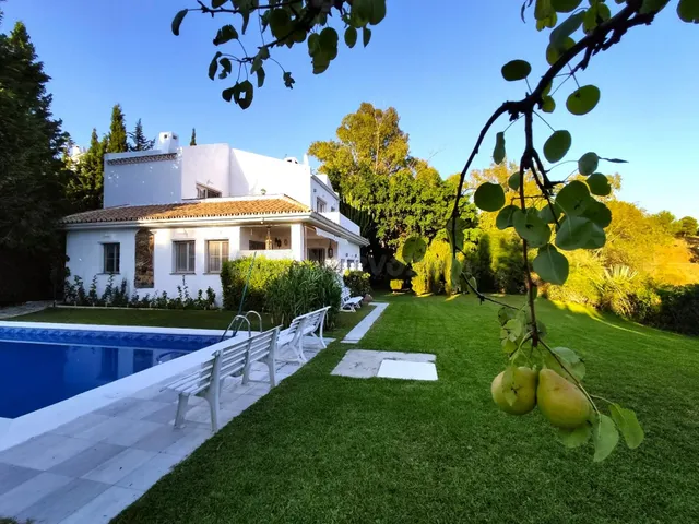 Chalet independiente en venta en Las Lomas de Mijas con vist