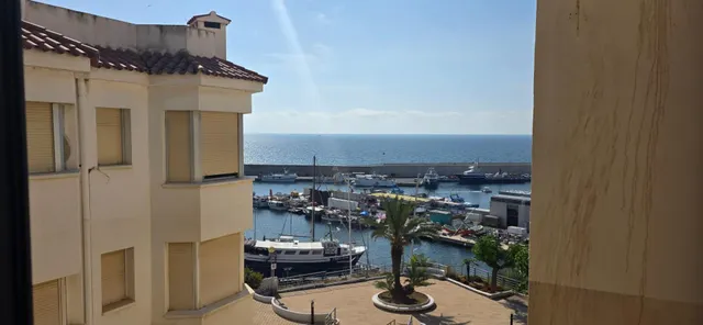 Dúplex en primera línea de mar en l’Ametlla: dos terrazas, vistas espectaculares y piscina comunitaria — 9