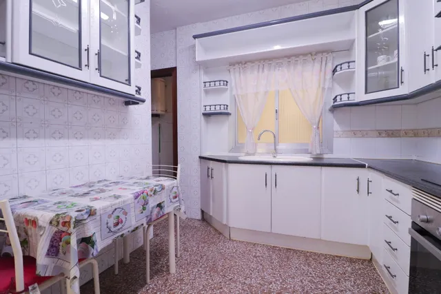 Venta vivienda en calle Granada esquina Rambla — 17
