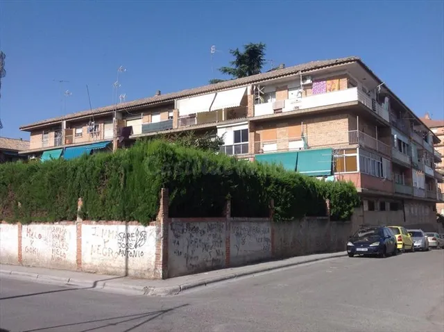 Se vende Piso OKUPADO en Calle Calle Conde De Torrepalma 3 G