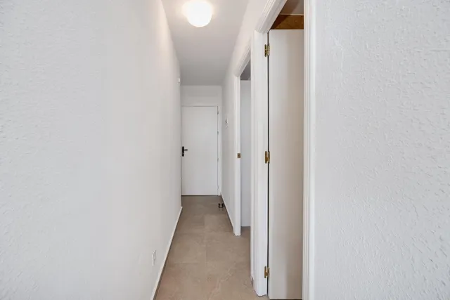 VISTAS AL MAR! PISO DE 2 DORMITORIOS EN TORREVIEJA , TOTALMENTE REFORMADO — 17