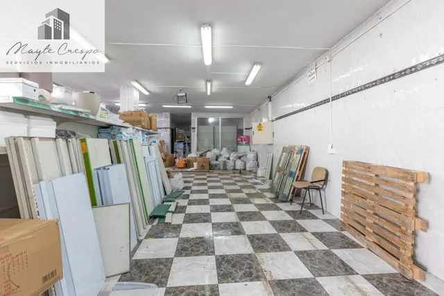 Local comercial 198m² en venta - Barriada primero de mayo - foto 4