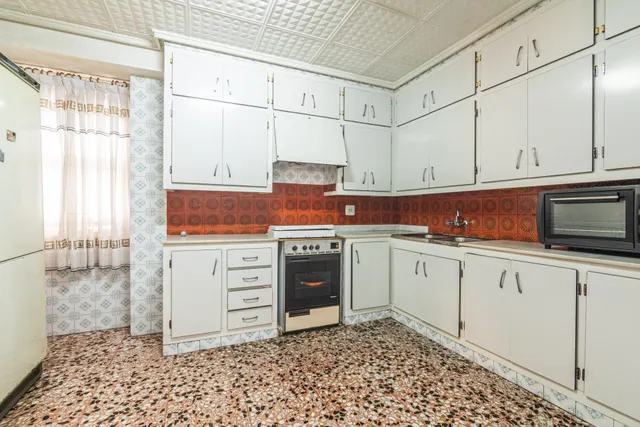 Piso de 4 habitaciones con ascensor en Altabix - Elche — 30