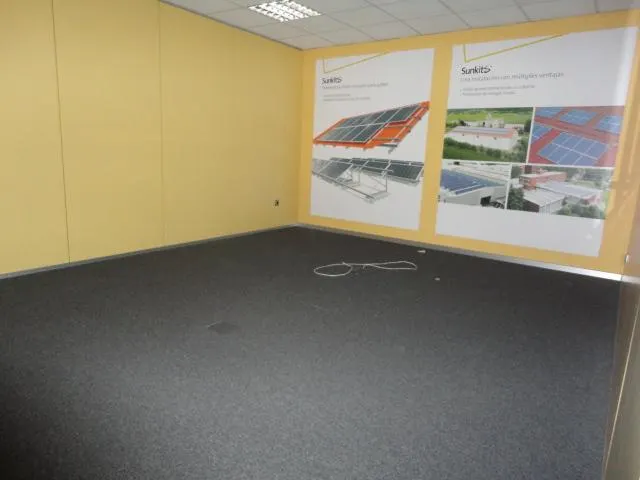 Representativa oficina en zona industrial — 11
