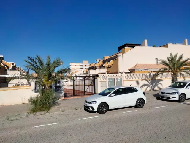 BUNGALOW EN ARENALES DEL SOL - foto 3