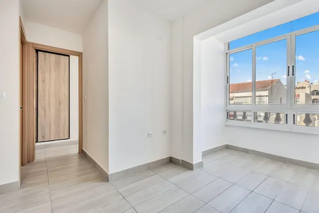 Apartamento de 2 dormitorios en Torrevieja — 7
