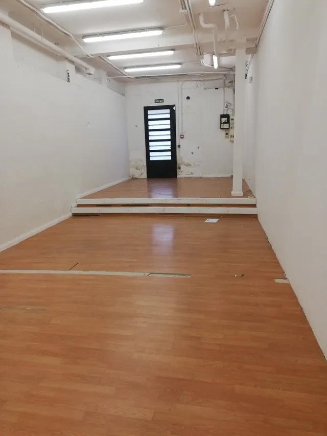 Metro Guzman el Bueno, LOCAL Exterior 306m2 — 19