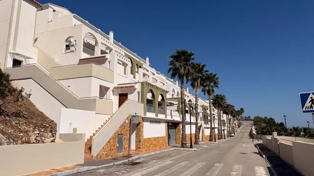 Bonito piso con garaje y trastero - foto 3