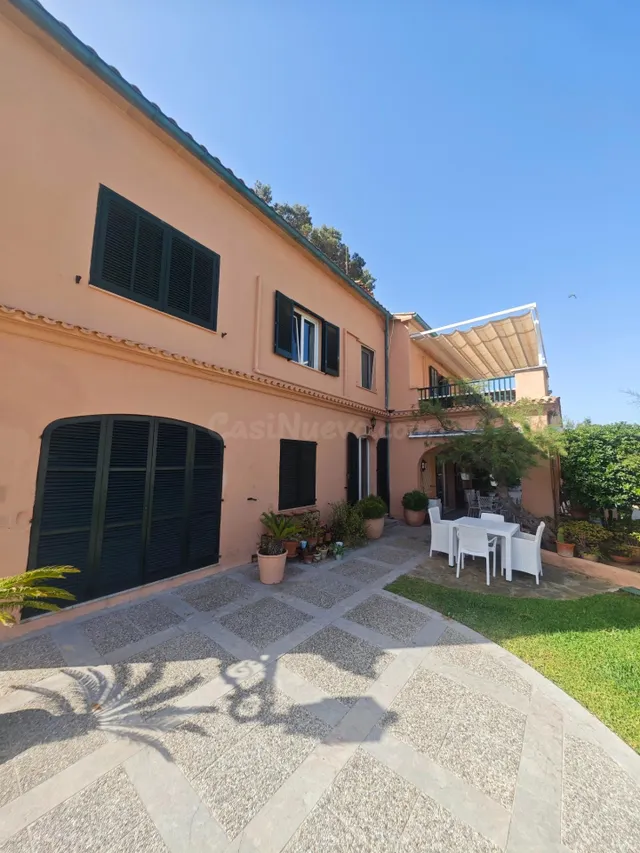 Exclusiva Villa en Primera Línea de Mar con Vistas Panorámic - foto 4