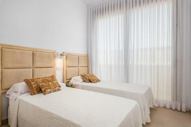 OBRA NUEVA EN ALMERÍA — 24