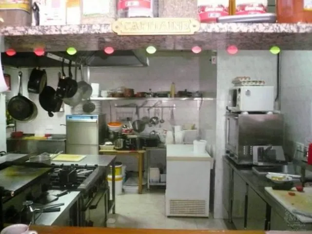Restaurante en esquina en el Acequión — 6