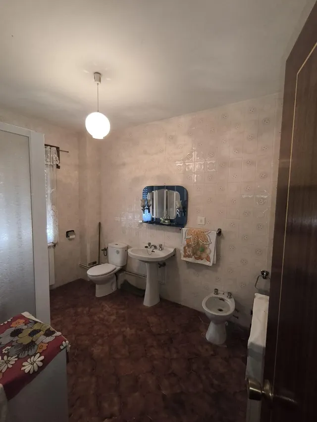 Amplia Casa en Noblejas - Oportunidad Única por €180,000 — 19