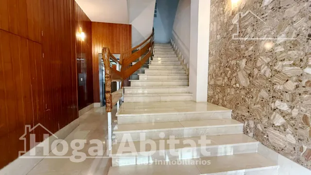 ¡excelente ubicación! amplio y luminoso con ascensor y balcón — 38