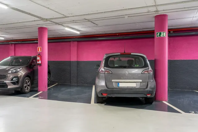 Parking de moto 2m² en alquiler - Eixample — 13