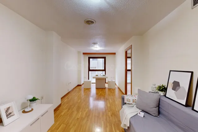 Piso de 3 dormitorios, vestidor y 134 m2 en pleno centro de  - foto 3