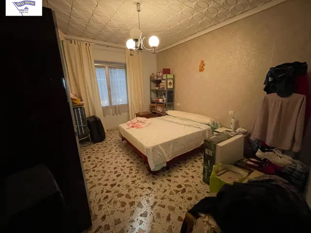 Amplia Casa en el centro de Valdeganga con Posibilidades de Reforma — 7