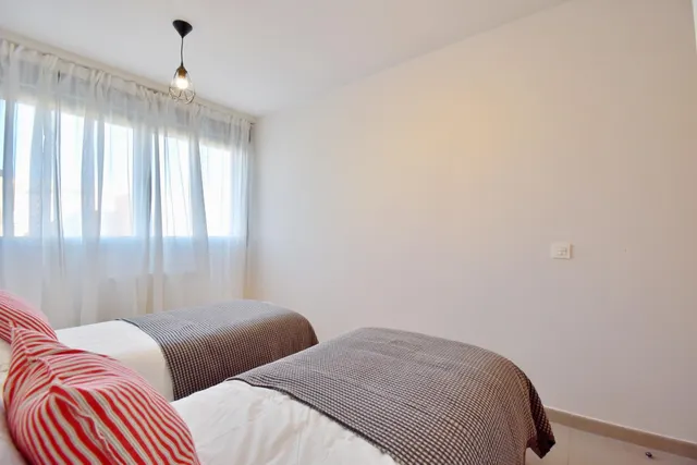 Soto del HENARES - 2 habitaciones, 2 plazas de garaje y trastero. — 28