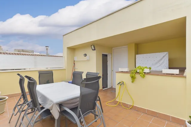 Dúplex seminuevo con  terraza- solárium en el centro de Gavà — 31