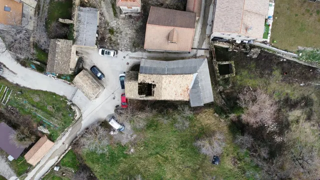 Casa tradicional de piedra para rehabilitar en lerés — 7