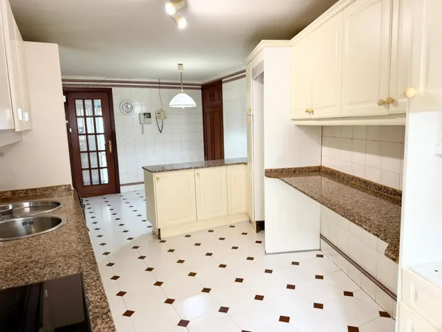 Exclusiva vivienda en Primera Línea de Playa – Avenida Barri - foto 4