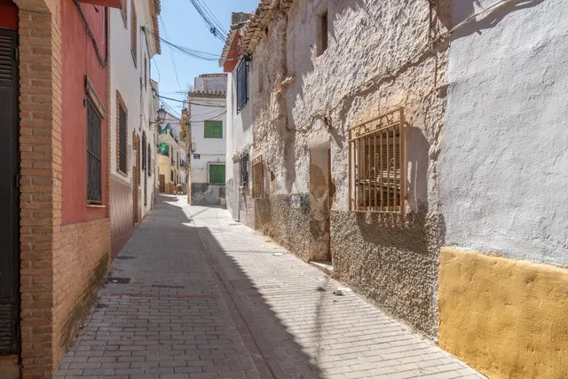 Increíble oportunidad en el centro de la Zubia ¡OJO NO SE HACEN VISITAS AL INTERIOR! — 3