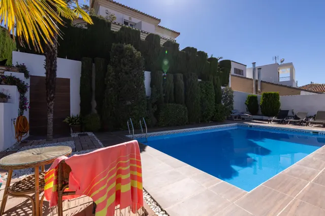 ✨ Espectacular chalet con piscina y vistas impresionantes — 31