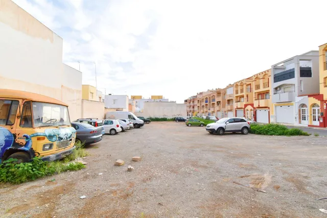 SE VENDE O ALQUILA SOLAR EN MUY BUENA ZONA DEL EJIDO - foto 5