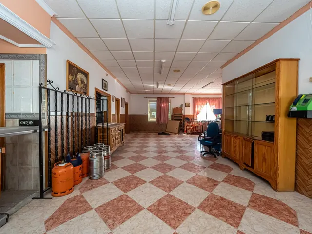 Local comercial 482m² en venta - South of spain — 3