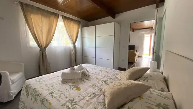 COMPLEJO RUSTICO CON 6 VIVIENDAS — 7