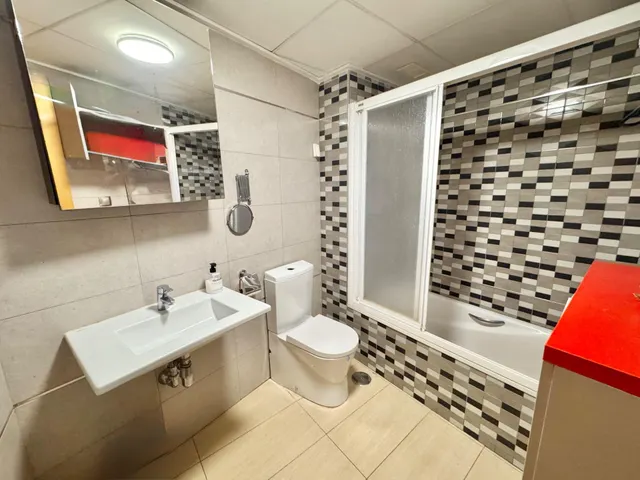 ESTUPENDO ÁTICO EN ORIHUELA CON UNA TERRAZA AMPLIA, GARAJE, SEMI-NUEVO …¡VISITELO SIN COMPROMISO!! — 8