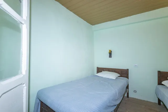 Casona montañesa y cuadra de piedra — 25