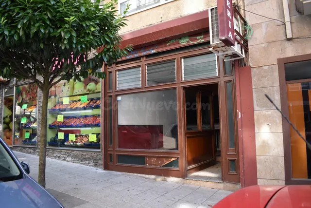 Venta de local - foto 2