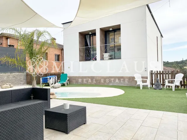 Casa o chalet independiente en venta en Calle d'Enric Morera — 22